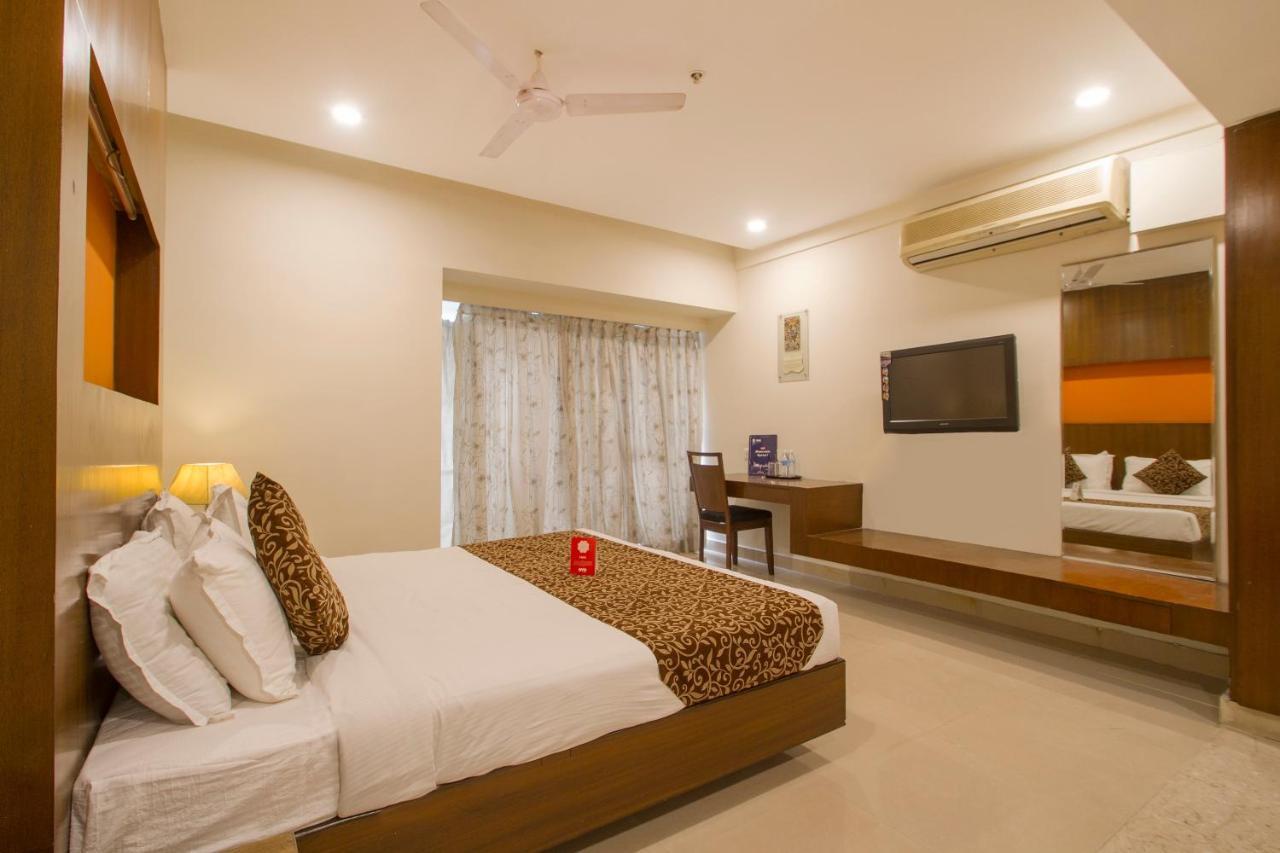 Oyo 1410 Country Club Begumpet